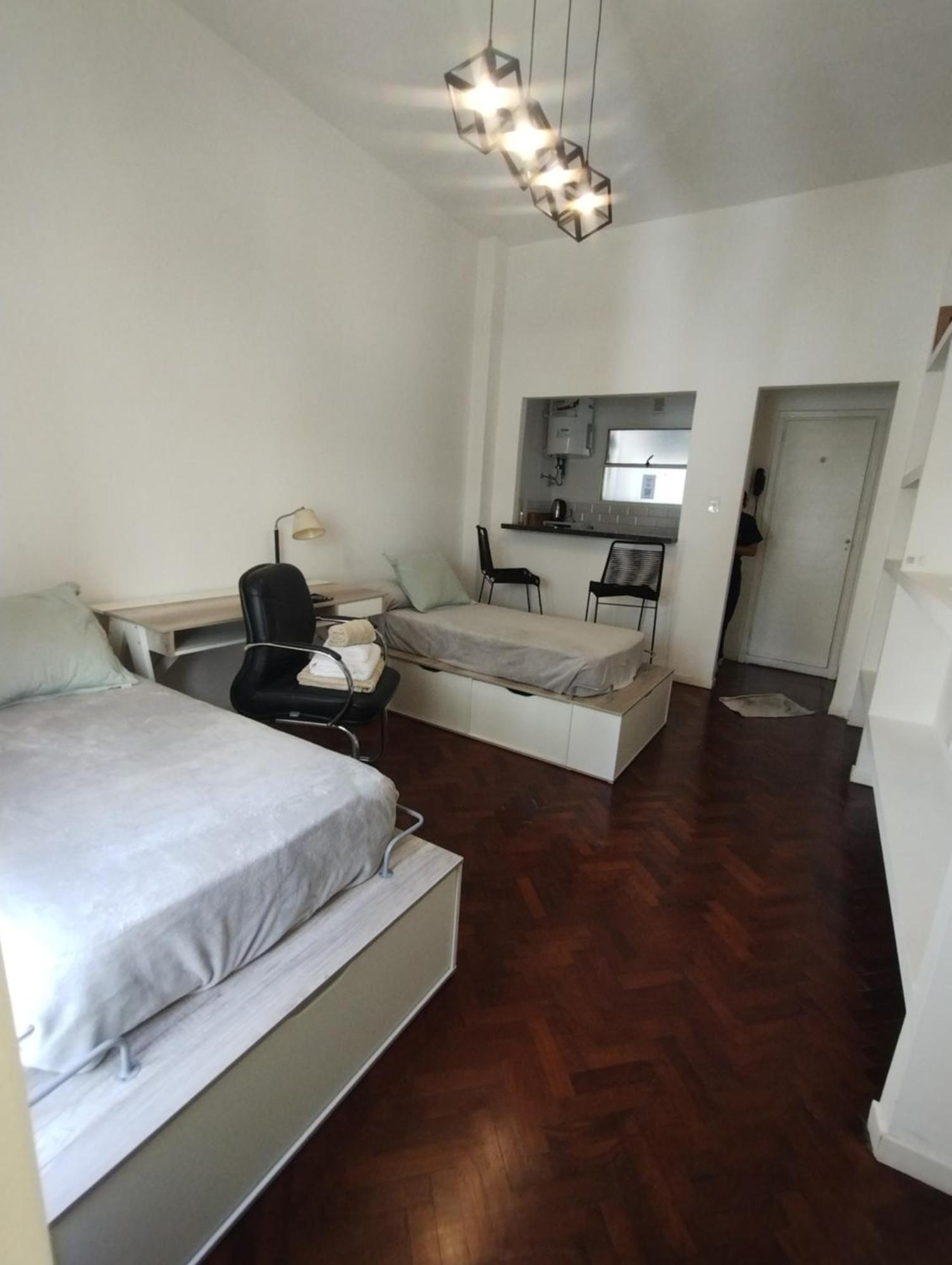 Apartment Lindisimo Monoambiente A La Calle, En Teatral Caba Buenos Aires